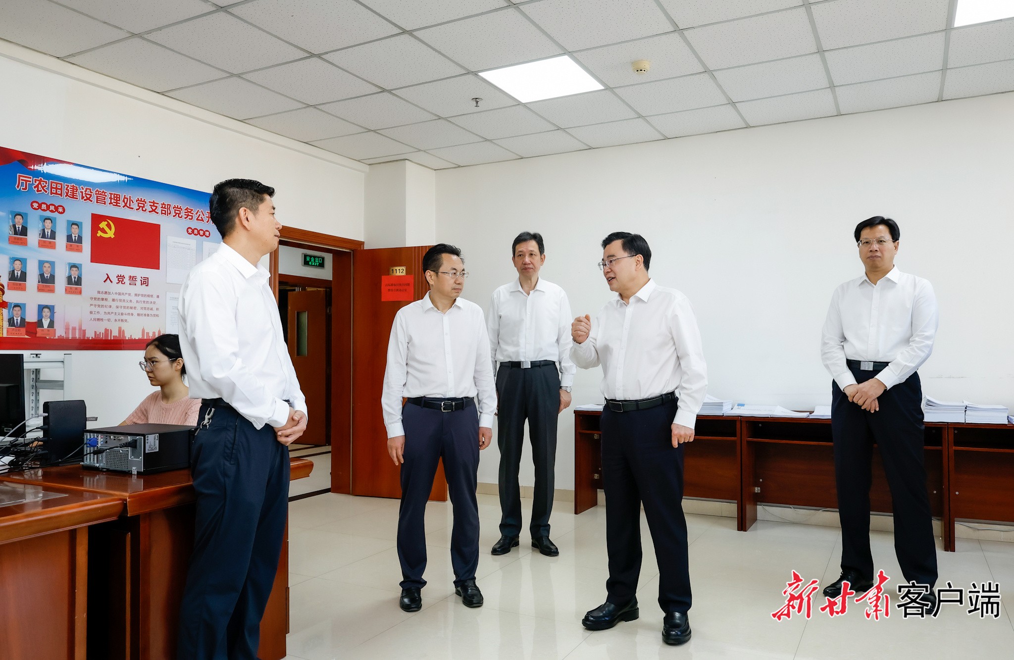 胡昌升在经济决策类部门调研督导群众身边不正之风和腐败问题集中整治工作时强调 坚持标本兼治 推进综合治理 让广大人民群众得实惠增福祉
