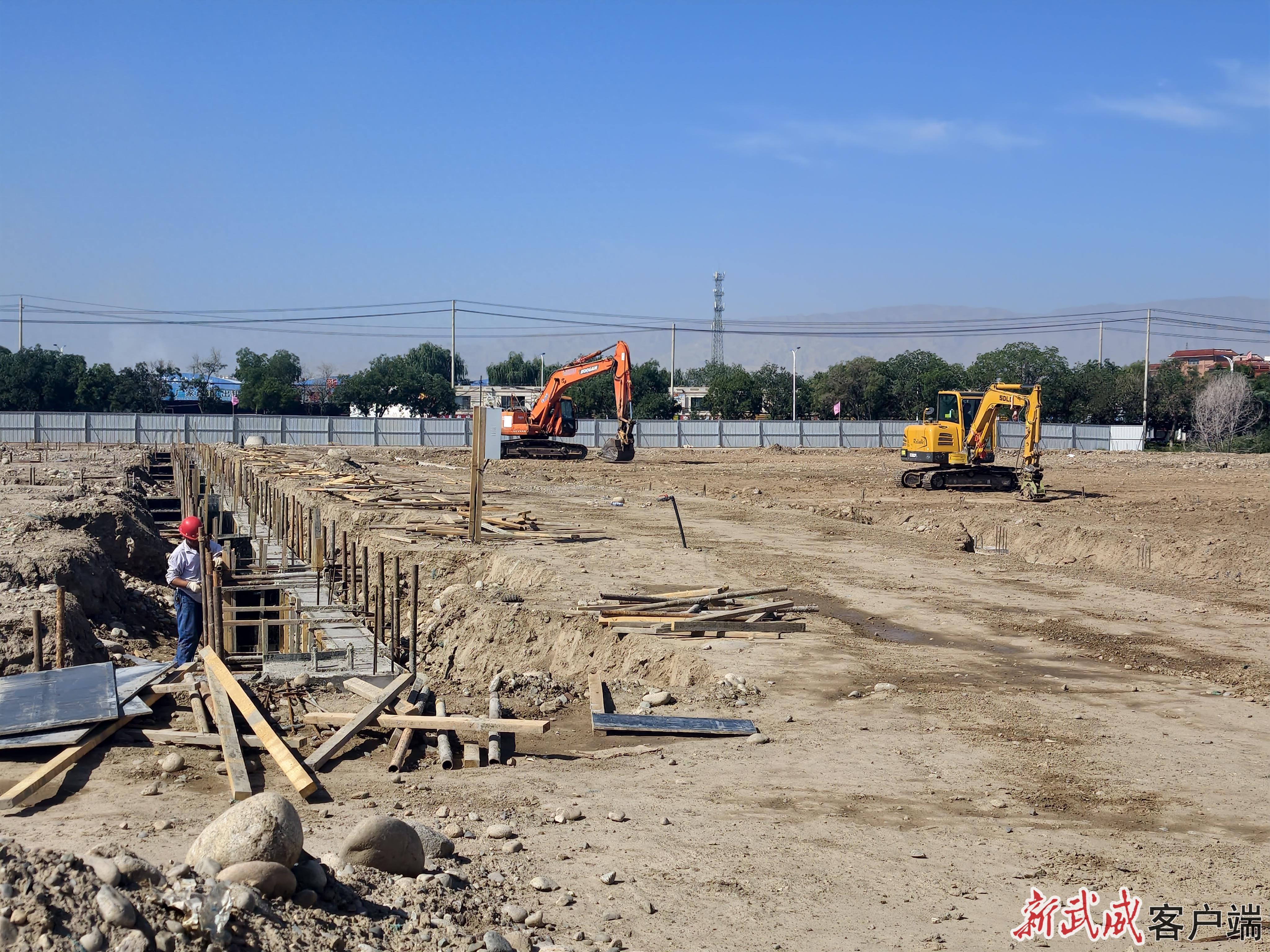 抢抓施工黄金期 打造消费新高地 ——武威新能源汽车会展中心项目建设见闻